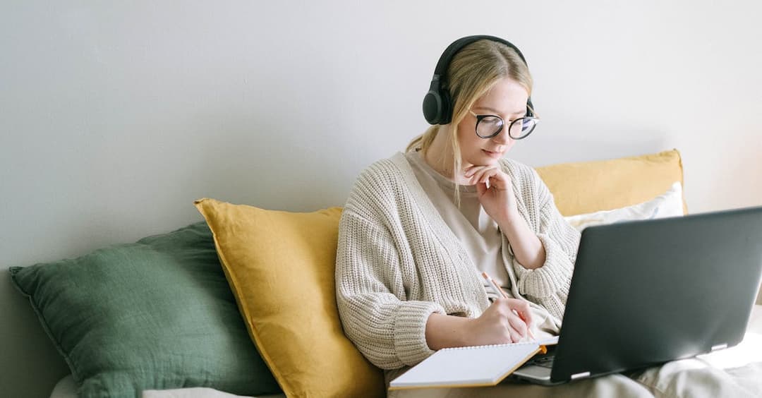 Audiobooki - jak słuchać książek mówionych na telefonie i nie tylko?