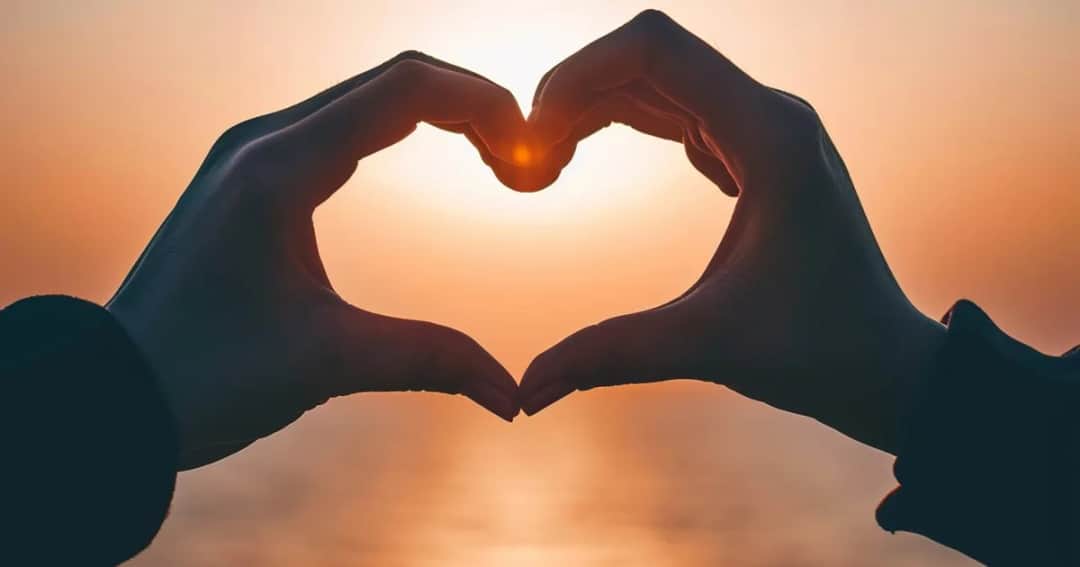 Cytaty co to jest miłość – zrozumienie głębi uczuć i relacji